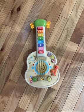 Leapfrog strum guitar with working batteries